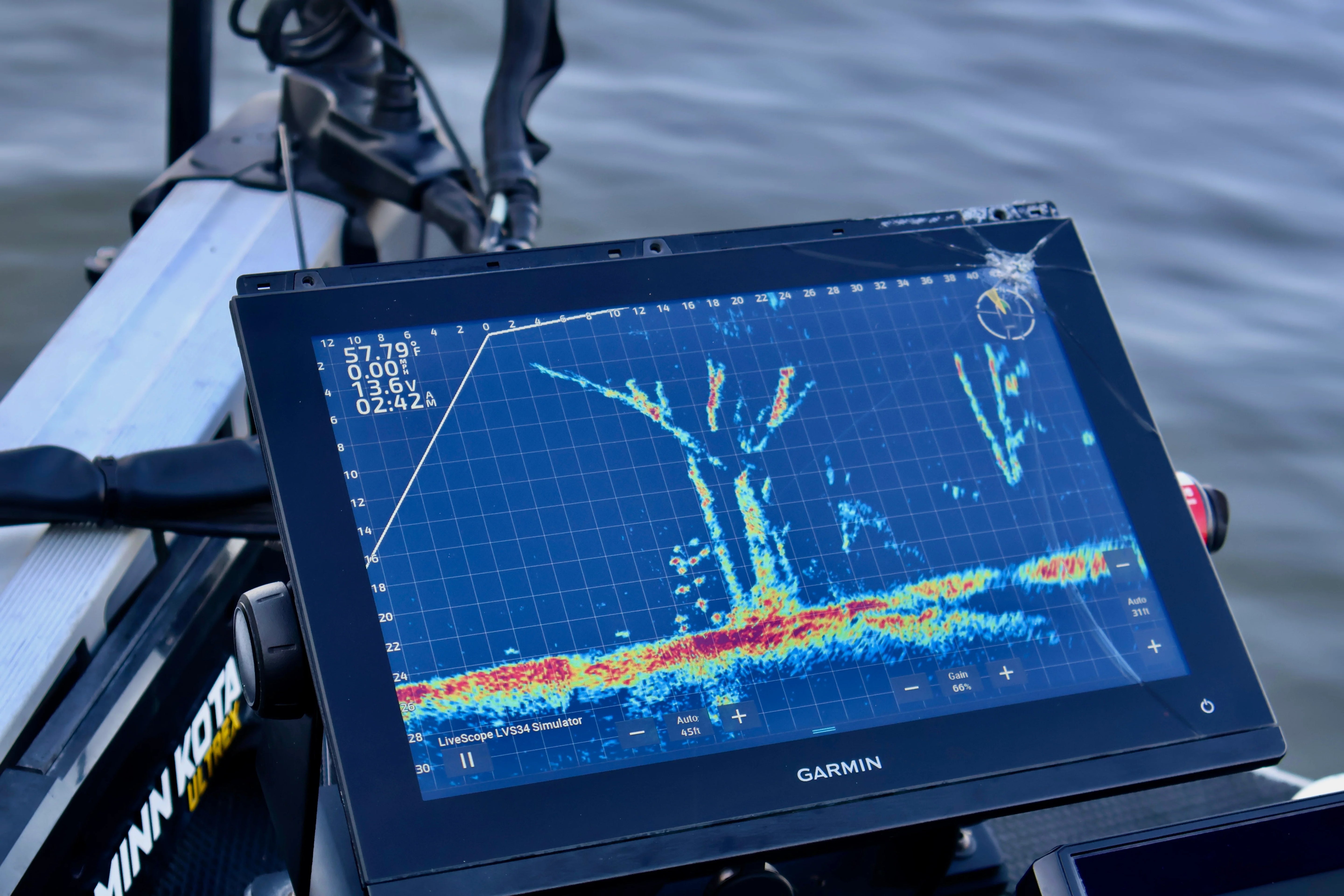 Simulator mode on the Garmin Livescope with blue color palette. 