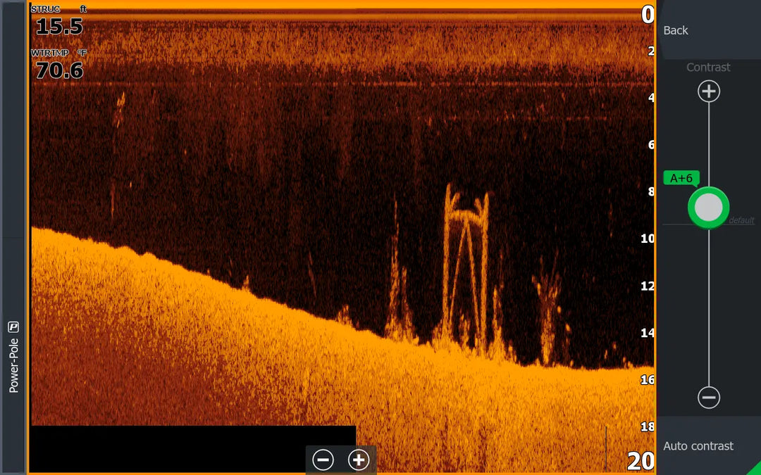 Sonar screen with depth measurement and sonar signal display
