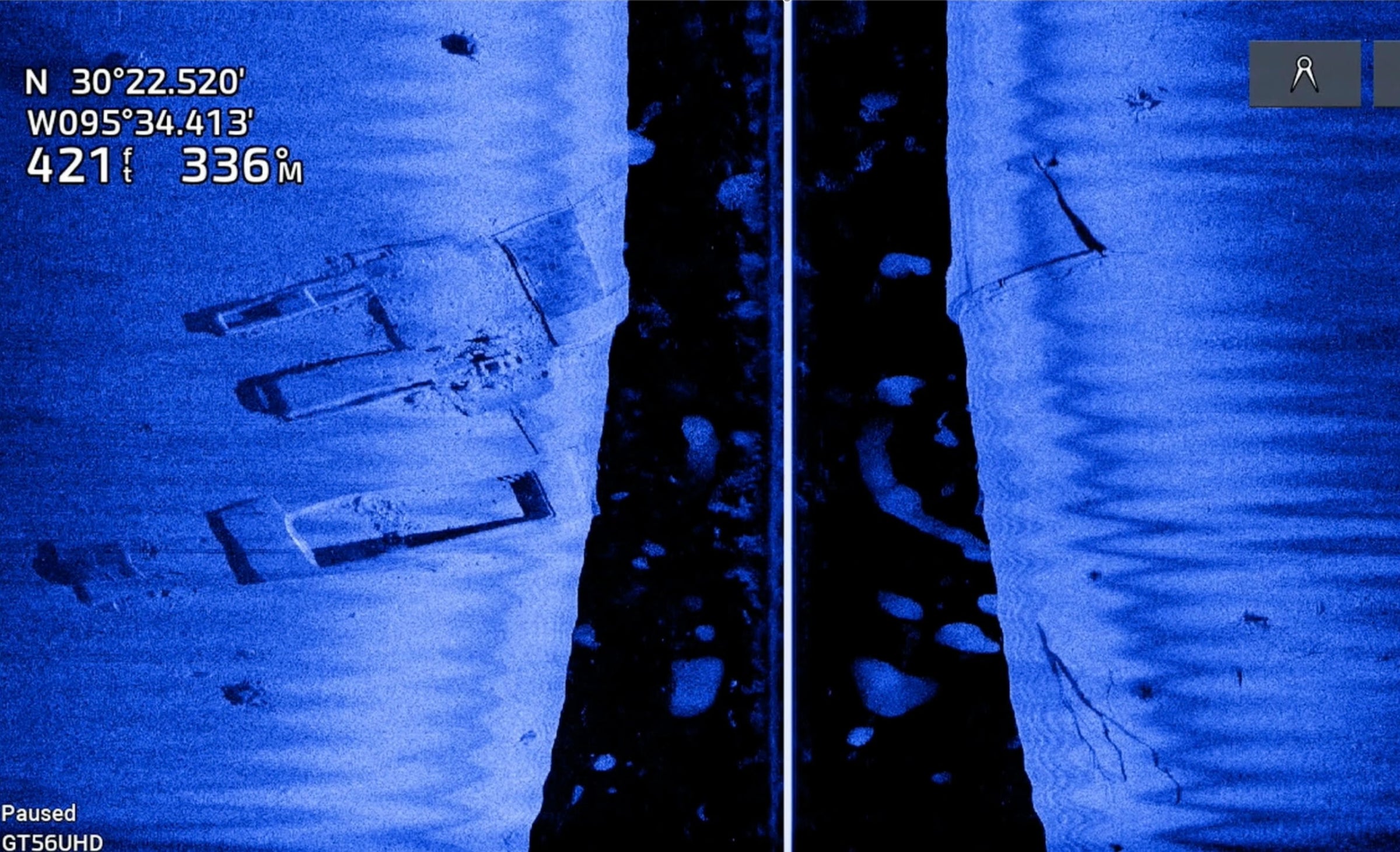 Side imaging screenshot of a house foundation on side imaging. 
